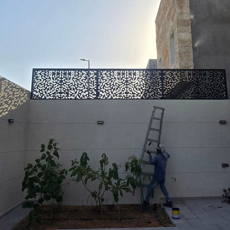سواتر حديد ليزر مقاومة للعوامل الجوية في حي الفيصلية