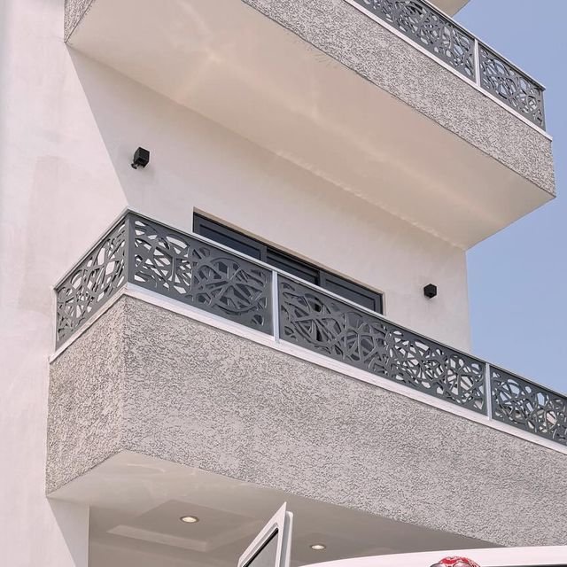 سواتر قص ليزر للمداخل والأسوار الخارجية
