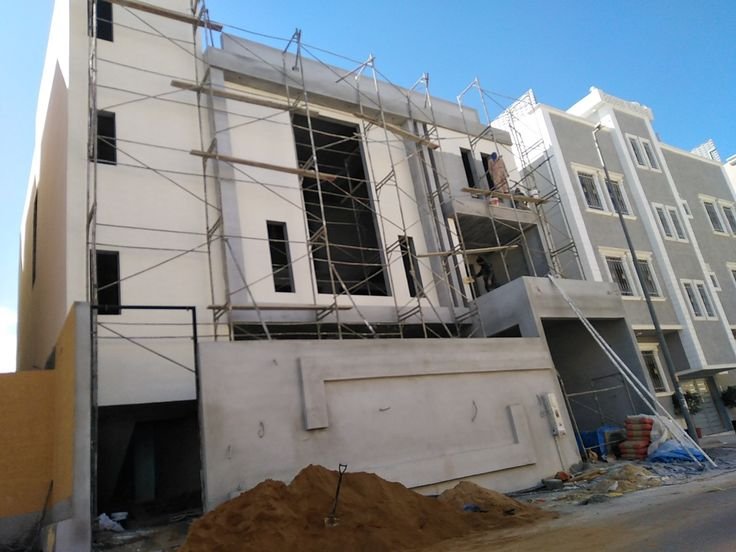 تنفيذ أعمال ترميم خارجي للفلل والمنازل بالدمام باستخدام مواد متينة وعازلة.